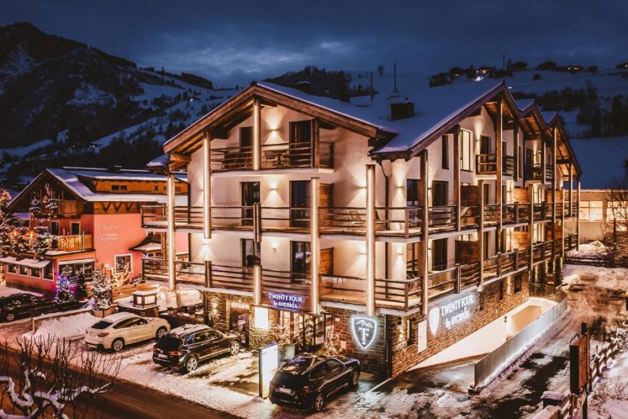 24 by AvenidA – Mountain Hotel